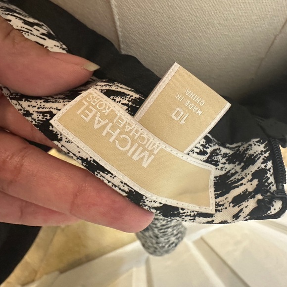 Michael Kors Pleated Leopard Skirt - Picture 3 of 3